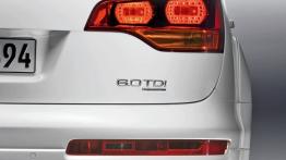Audi Q7 V12 TDI - prawy tylny reflektor - włączony