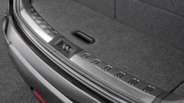 Nissan Qashqai + 2 2009 - bagażnik