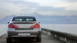 Infiniti G37 Sedan FL - widok z tyłu