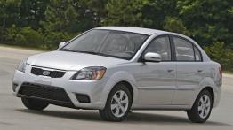Kia Rio 2010 Sedan - lewy bok