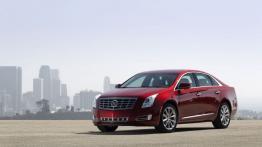 Cadillac XTS - widok z przodu