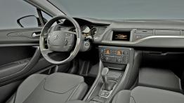 Citroen C5 Sedan 2007 - pełny panel przedni