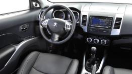 Peugeot 4007 - kokpit