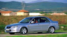Mazda 323 - lewy bok