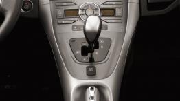 Toyota Auris - konsola środkowa