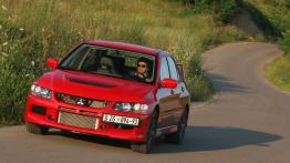 Mitsubishi Lancer EVO IX - widok z przodu