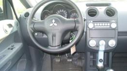 Mitsubishi Colt 1.3 Invite - pełny panel przedni