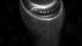 Chevrolet Corvette C7 Z06 (2015) - dźwignia zmiany biegów