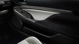 Lexus RC F (2015) - drzwi pasażera od wewnątrz