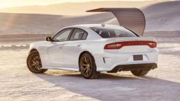 Dodge Charger SRT Hellcat (2015) - widok z tyłu