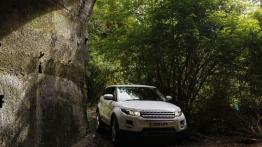 Land Rover Evoque - wersja 5-drzwiowa - widok z przodu