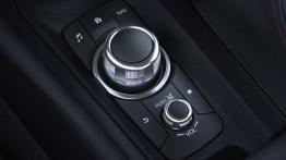 Mazda MX-5 IV (2015) - panel sterowania na tunelu środkowym
