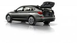 BMW serii 5 Gran Turismo F07 Facelifting (2014) - tył - bagażnik otwarty