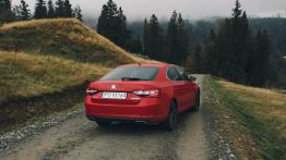 Napęd 4x4 w Skodzie Superb – czy to coś zmienia?