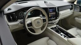 Volvo XC60 – czy powtórzy sukces poprzednika?