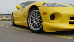 Szybszy od F-16 - Dodge Viper