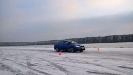 Jak opanować 200 koni na śniegu? - Skoda Octavia