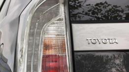 Zmusza do przemyśleń - Toyota Prius Plug-in Hybrid
