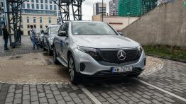 Mercedes EQC – przekona sceptyków do elektromobilności. Wystarczy zaufać jego inteligencji