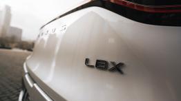 Lexus LBX E-Four Cool to wyjątkowe połączenie Mini i Toyoty. Ideał miejskiego premium