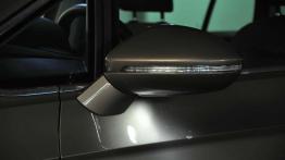 VW Golf Sportsvan ? galeria redakcyjna - lewe lusterko zewn?trzne, przód