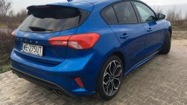 Ford Focus 1.5 Ecoboost 182 KM ST Line - galeria redakcyjna - widok z tyłu