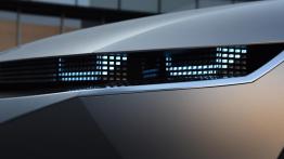 Hyundai 45 EV Concept - lewy przedni reflektor - w³±czony