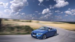 BMW M235i Cabrio (2015) - lewy bok