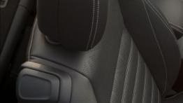Buick Cascada (2016) - fotel pasażera, widok z przodu