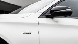 Mercedes klasy C 450 AMG 4MATIC sedan (2016) - bok - inne ujęcie
