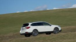 Subaru Outback 2015 2.0D - wersja europejska - prawy bok