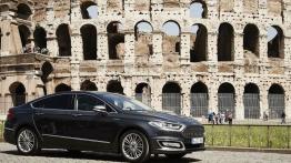 Ford Vignale Mondeo Sedan (2015) - prawy bok