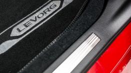 Subaru Levorg 1.6 GT 170 KM (2016) - galeria redakcyjna - listwa progowa