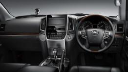 Toyota Land Cruiser (2016) - pełny panel przedni