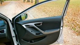 Hyundai Elantra V Sedan 1.6 D-CVVT MPI 132KM - galeria redakcyjna - drzwi pasażera od wewnątrz
