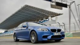 BMW M5 F10 Facelifting (2014) - widok z przodu