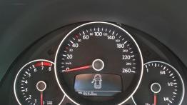 Volkswagen Beetle Hatchback 3d 1.4 TSI 160KM - galeria redakcyjna - prędkościomierz