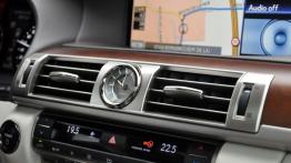 Lexus LS IV Facelifting - galeria redakcyjna - konsola środkowa