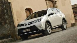 Toyota RAV4 IV - galeria redakcyjna - widok z przodu