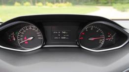 Peugeot 308 II SW 2.0 BlueHDi 150KM - galeria redakcyjna - zestaw wskaźników