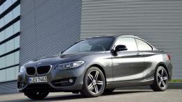 BMW 220i Coupe Sport Line (2014) - lewy bok