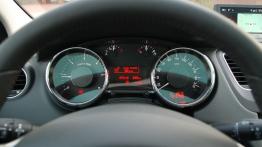 Peugeot 5008 Facelifting 2.0 HDi - galeria redakcyjna - zestaw wskaźników