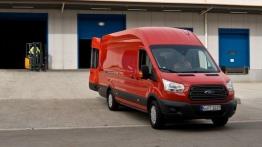 Ford Transit 2014 - galeria redakcyjna - widok z przodu