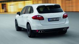 Porsche Cayenne III Turbo S - widok z tyłu