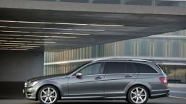 Mercedes C 300 CDI 4MATIC W204 kombi Facelifting - lewy bok