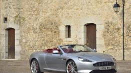 Aston Martin DB9 Facelifting Volante - widok z przodu