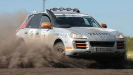 Porsche Cayenne S Transsyberia - widok z przodu