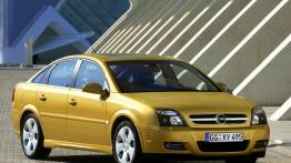 Opel Vectra GTS - widok z przodu