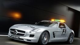 Mercedes SLS AMG Safety Car - widok z przodu