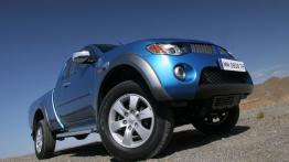 Mitsubishi L200 IV - prawy bok
